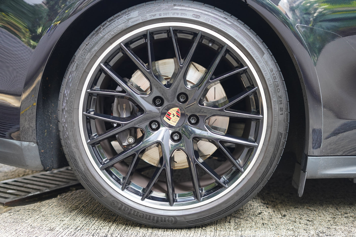 2017 / 18 Porsche Panamera 4 Sport Turismo