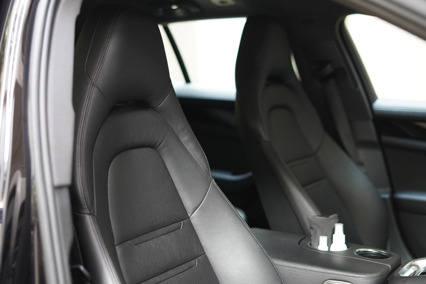 2017 / 18 Porsche Panamera 4 Sport Turismo