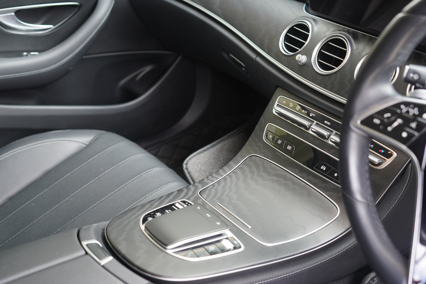 2020 / 21 Mercedes-Benz E200 AMG Line Facelift