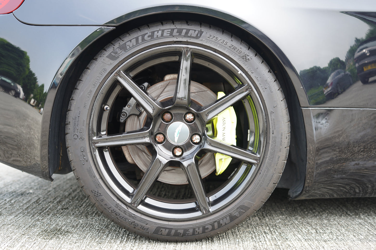 2006 Aston Martin Vantage (Manual)