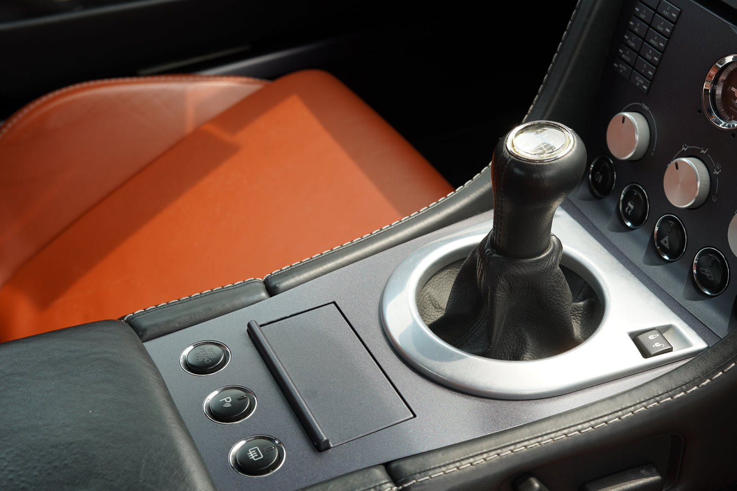 2006 Aston Martin Vantage (Manual)