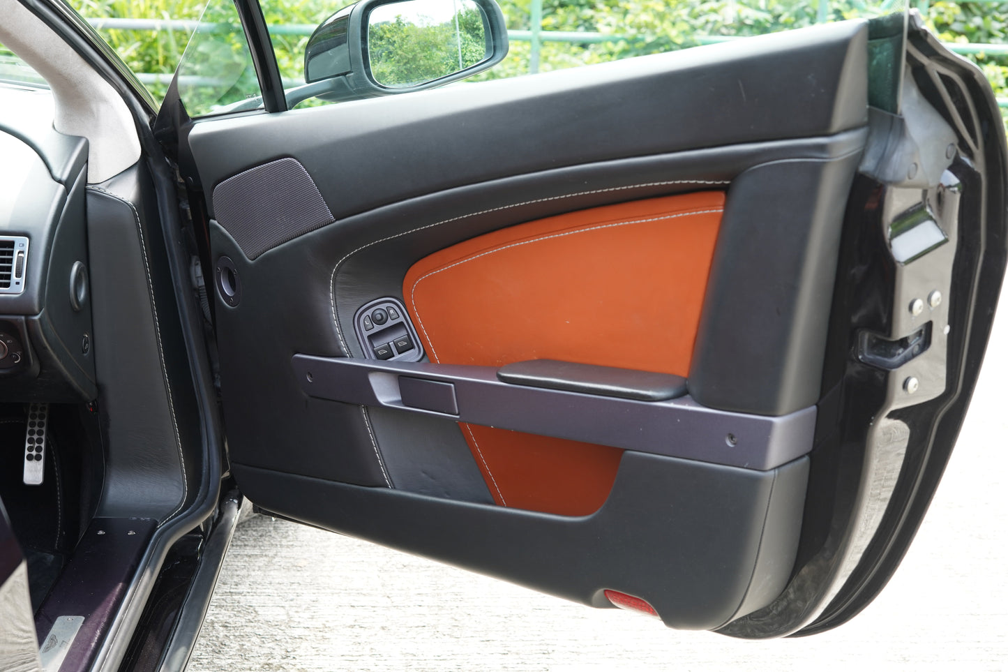 2006 Aston Martin Vantage (Manual)