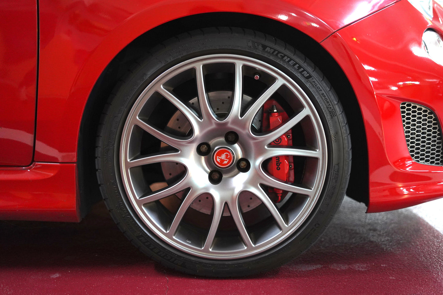 2011 Fiat Abarth 695 Tributo Ferrari