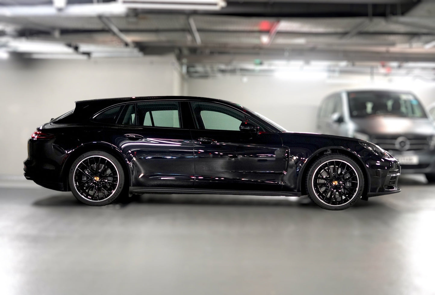 2017 / 18 Porsche Panamera 4 Sport Turismo