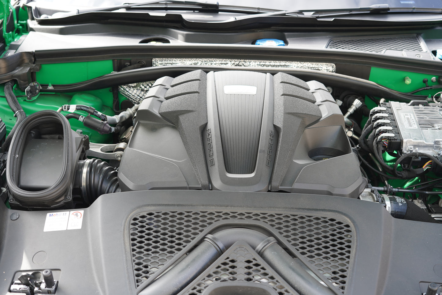 2024 Porsche Macan GTS (Final Facelift)