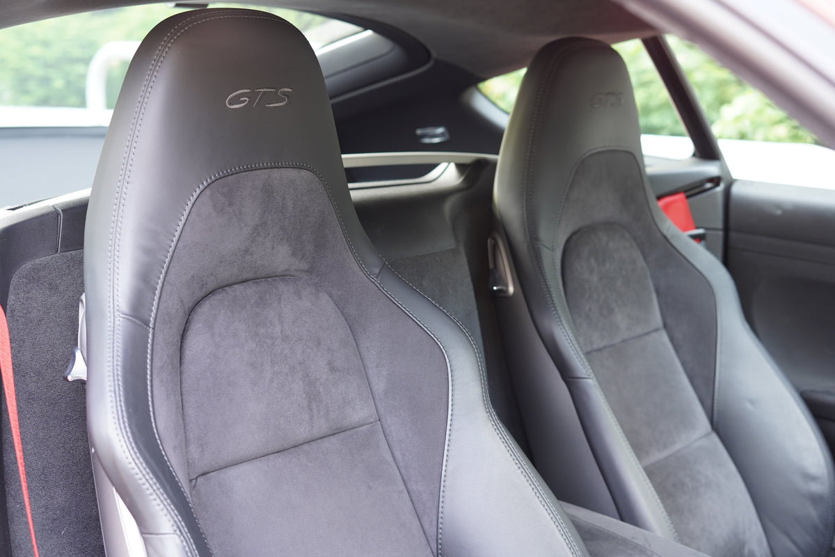 2018/19 Porsche 718 Cayman GTS (2.5)